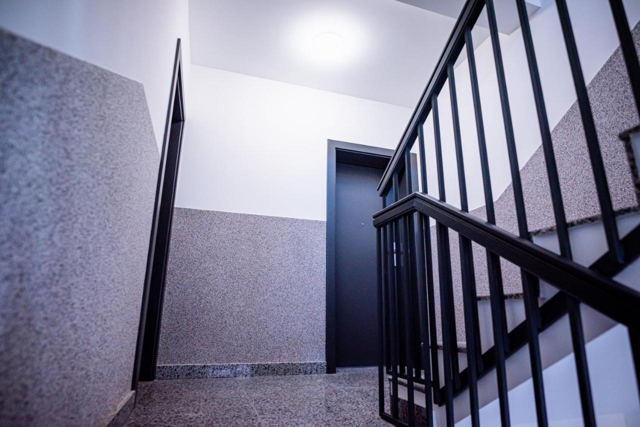 Апартаменти Papi House Тирговіште Екстер'єр фото